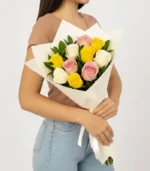 Bouquet-de-12-rosas-variadas-modelo