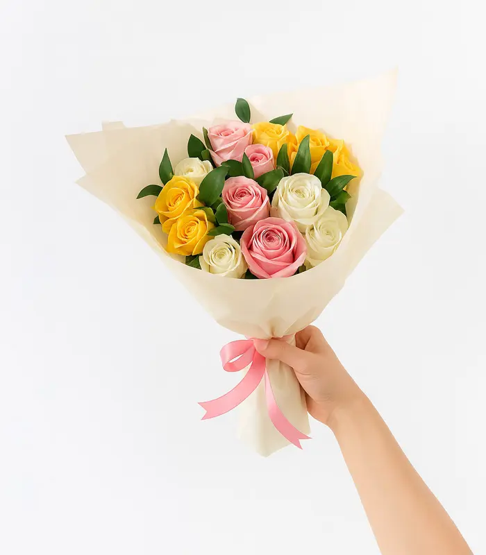 Bouquet-de-12-rosas-variadas