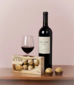 combo-amoroso-detalle-con-vino-y-chocolates