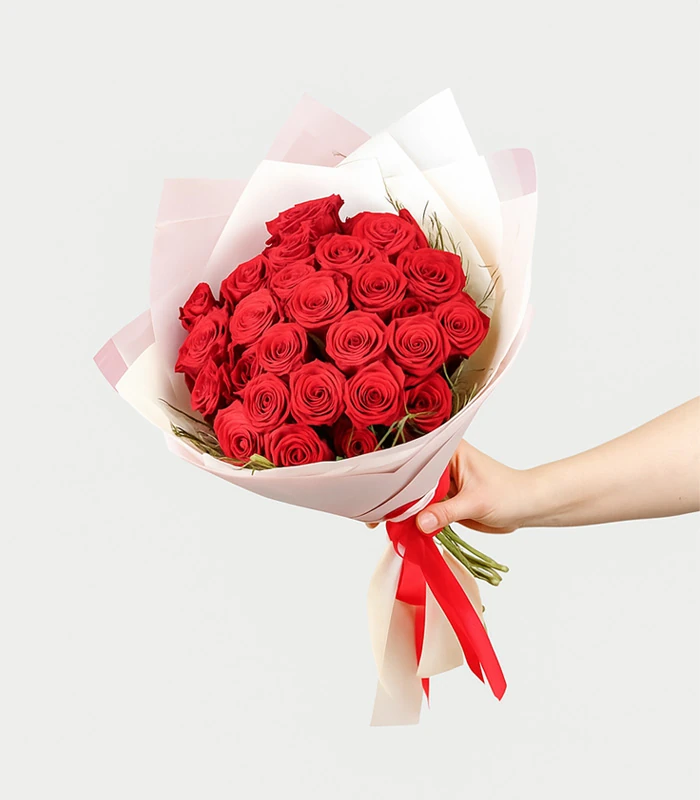ramo-de-25-rosas-rojas-ec
