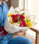 ramo-de-flores-variadito-con-modelo